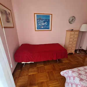 grande-attico-con-vista-vicino-al-centro.hotelitalianriviera.com/